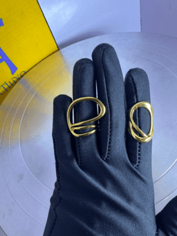 Knuckle rings