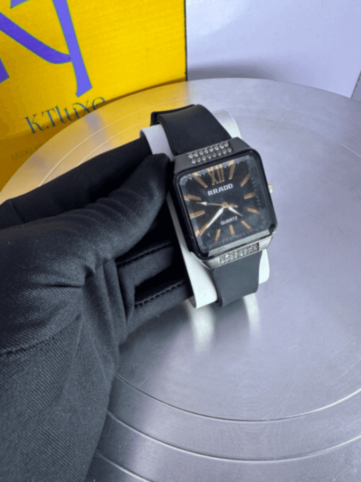 Rubber male wristwatch